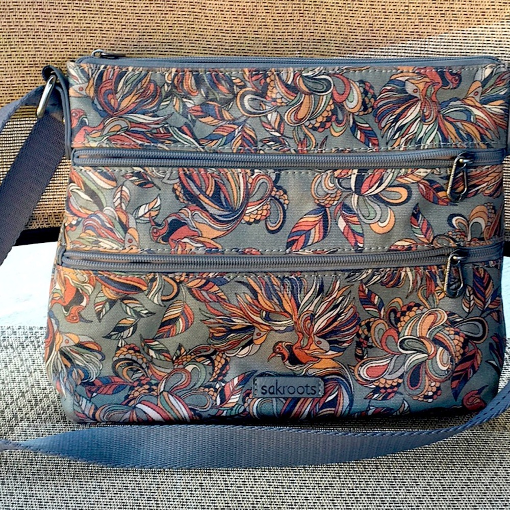 ⚡️Sakroots Crossbody Handbag Grey Ecofriendly Recycled Plastic ⚡️